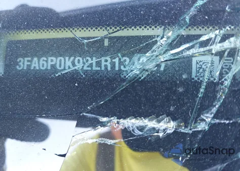 2020 Ford Fusion Titanium z USA, uszkodzony, nr VIN 3FA6P0K92LR134097